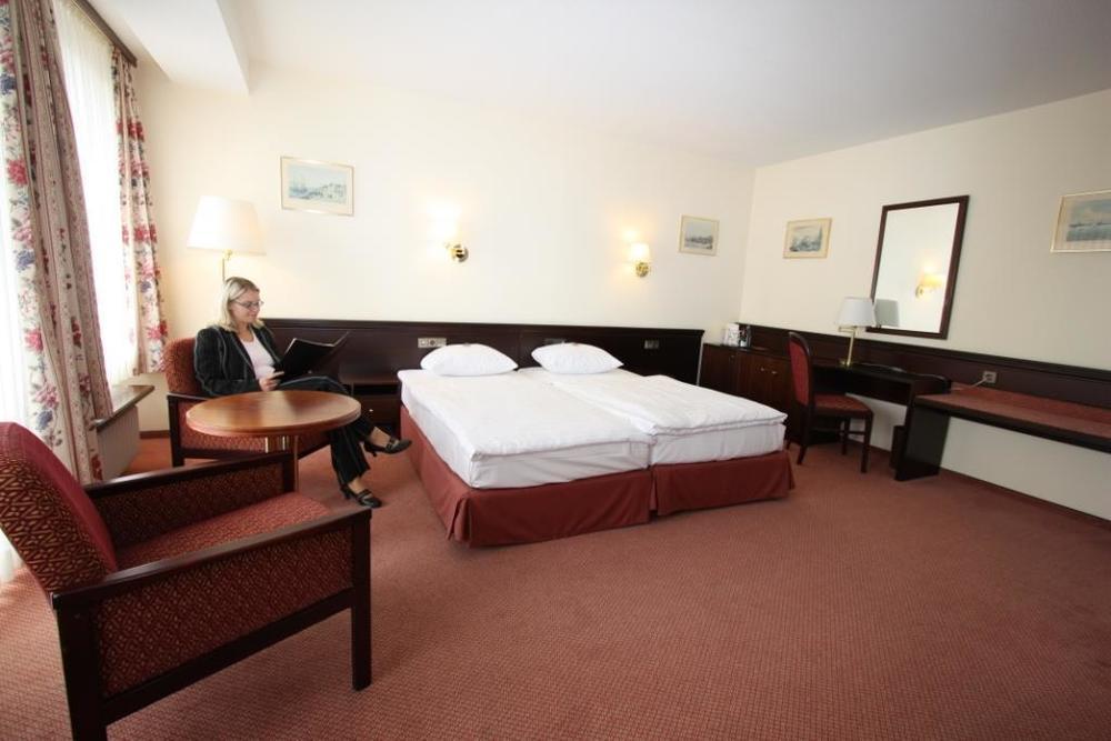 Sachsenwald Hotel Reinbek Quarto foto